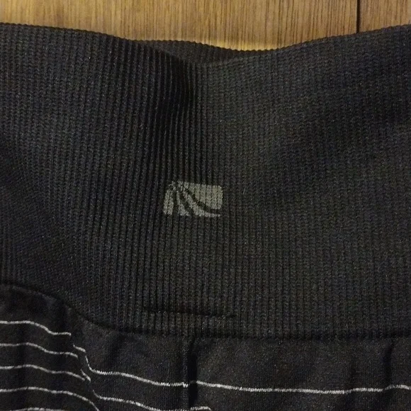 Marika stretchy leggings. No flaws or stains - Picture 6 of 6